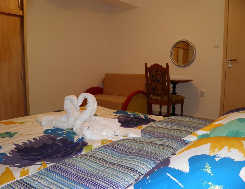 Apartman Marko Ogulin Exterior foto